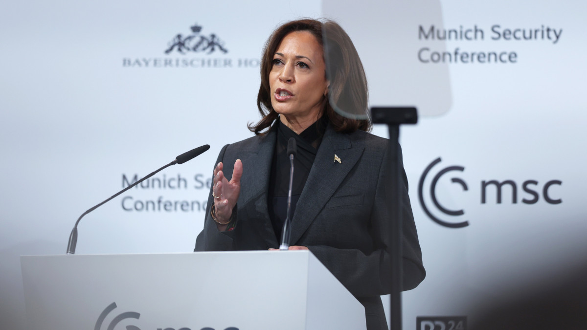 kamala harris: az idő nem putyinnak dolgozik