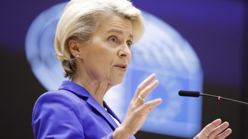 ursula von der leyen: mielőbb meg kell oldani a menekültválságot