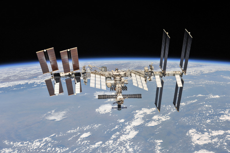 döntött a nasa: belevezetik a földbe a nemzetközi Űrállomást